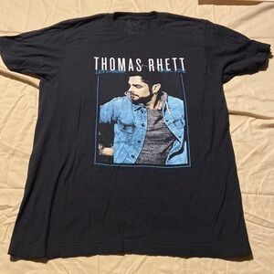 Men’s Thomas Rhett 2018 life changes to her T-shirt in size large
